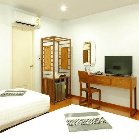 Double Dd House At Mrt Sutthisarn بانكوك المظهر الخارجي الصورة