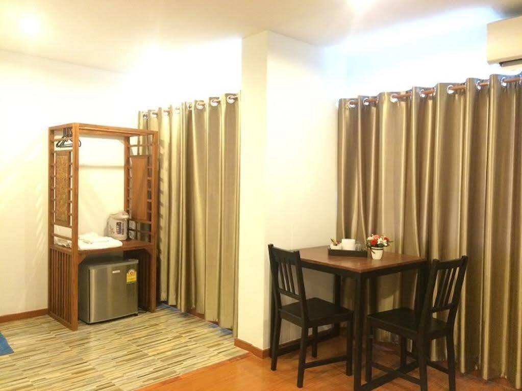 Double Dd House At Mrt Sutthisarn بانكوك المظهر الخارجي الصورة